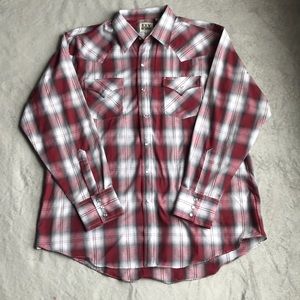 Ely Cattleman Pearl snap button down shirt
